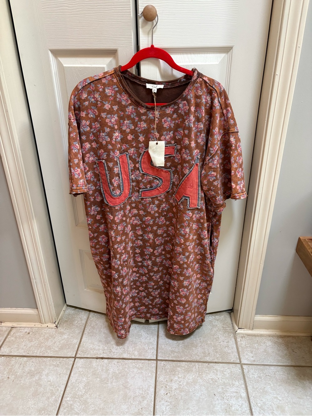 easel Brown Floral Short-Sleeve Dress with Pink USA Applique